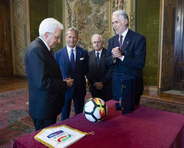 Mattarella, il presidente del Coni Malag, il numero uno della Lega Serie A Miccich e Fabbricini commissario Figc. Ansa